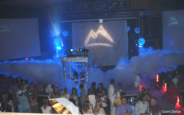 coors  light bar tour cyro
