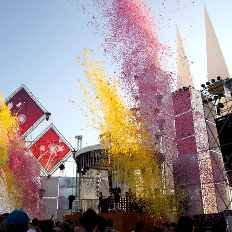 The world famous MAGICFX Stadium Shots are one of the most powerful confetti / streamer cannons launchers available for hire!